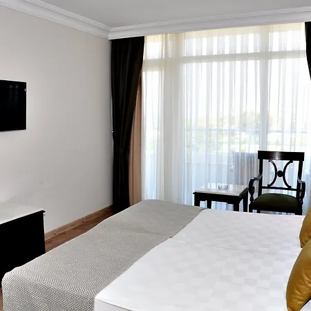 Nerton - Adults Only 4* Side
